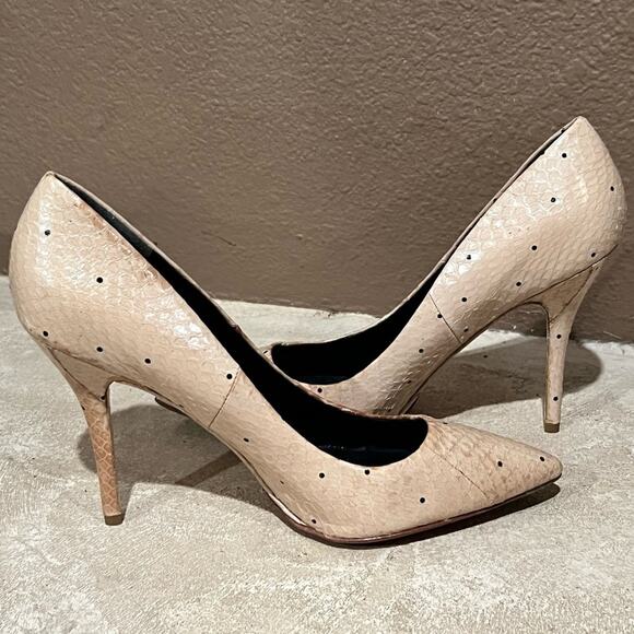 B Brian Atwood Joelle Snakeskin Point Toe Pump Natural Unique colors size 9.5 - Picture 3 of 8
